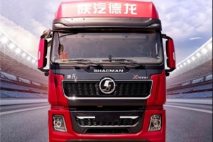 不裝了我攤牌了 陜汽重卡遇見特技車手想低調(diào)實(shí)力不允許啊