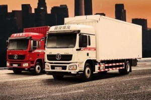 “頂”力相助  陜汽德龍L3000高頂雙臥載貨車營造無限的舒適體驗