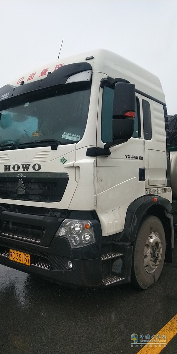 重汽豪沃TX燃氣車