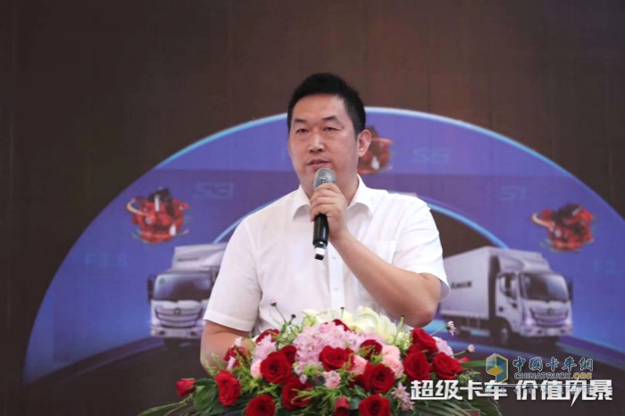 歐航歐馬可事業(yè)部營(yíng)銷公司常務(wù)副總經(jīng)理徐向明致辭