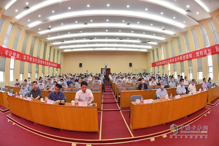 奮力挑戰(zhàn)更高目標(biāo)！東風(fēng)商用車下半年打算這樣干！