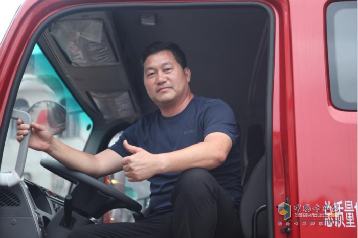 人生跌倒不可怕，怕的是跌倒后沒有勇氣站起來
