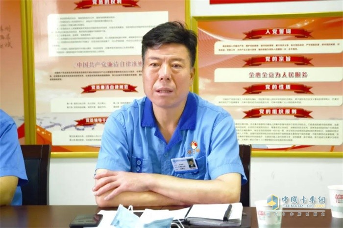 法士特集團(tuán)黨委書記、董事長(zhǎng)嚴(yán)鑒鉑