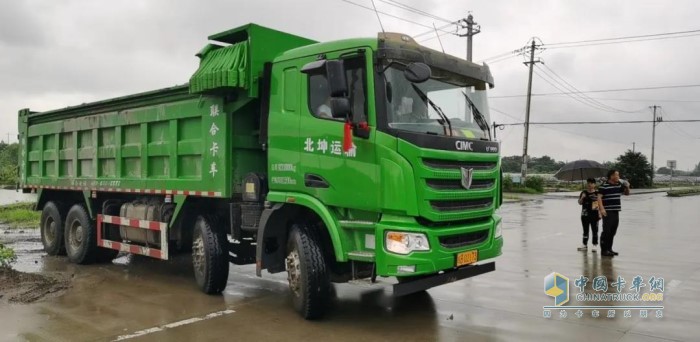 聯(lián)合卡車積極響應(yīng)政府防汛工作號(hào)召，全力開(kāi)展防汛抗洪工作