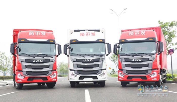 格爾發(fā)A5X中卡旗艦綠通之星、冷鏈之星、快遞之星三款產(chǎn)品齊亮相