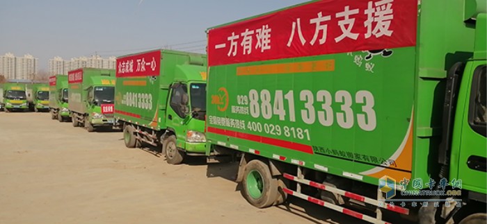 江淮輕卡抗疫車隊(duì)馳援武漢