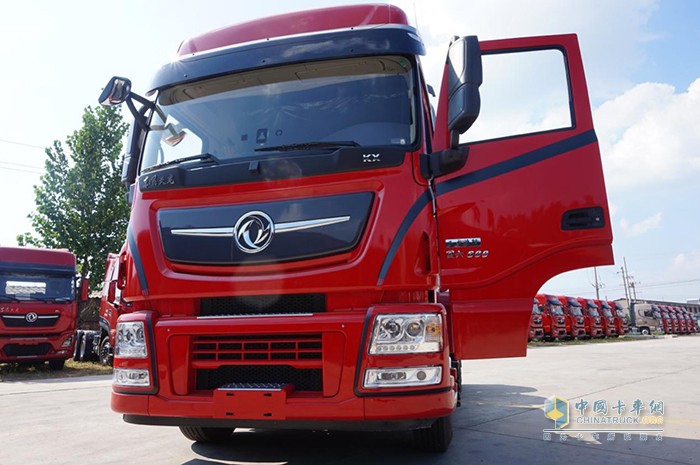 東風天龍KX國六600馬力牽引車