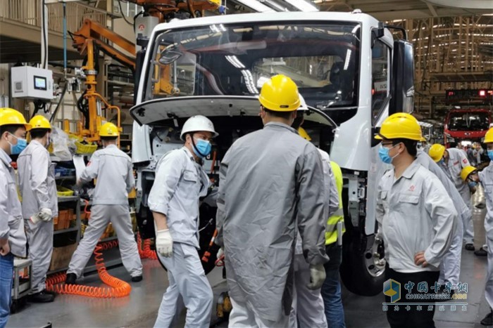 東風(fēng)汽車股份全價值鏈以客戶為中心，持續(xù)加強(qiáng)研發(fā)能力建設(shè)