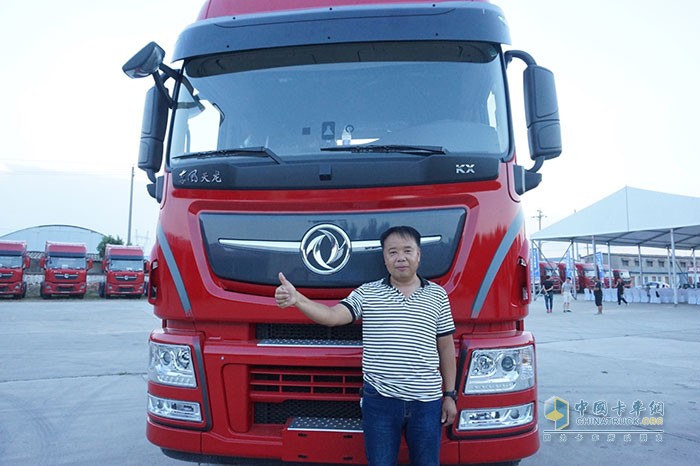 洛陽首批用戶宗克慶與東風天龍KX國六600馬力車型