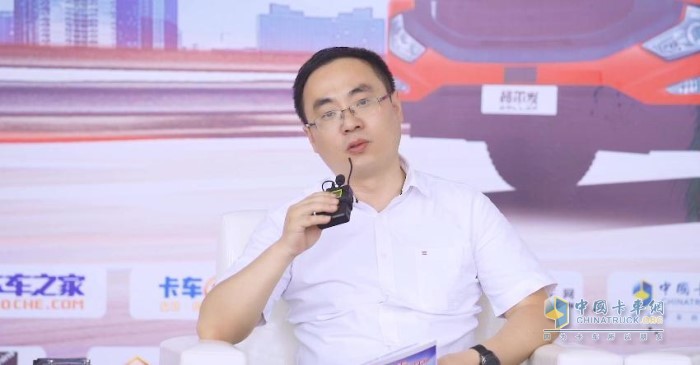 江淮汽車重型商用車公司研究院院長(zhǎng)陳剛先生做客直播間