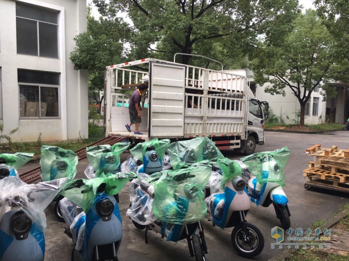 江淮駿鈴在使用過程中具有承載強(qiáng)和省油的優(yōu)勢
