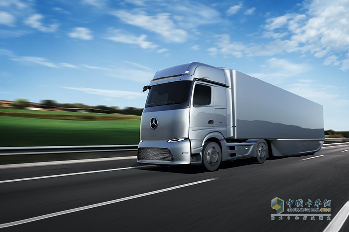 梅賽德斯-奔馳eActros LongHaul純電動(dòng)長(zhǎng)途卡車(chē)
