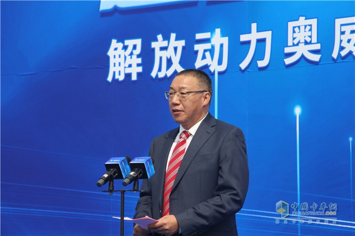 一汽解放總經(jīng)理助理、發(fā)動機事業(yè)部黨委書記、總經(jīng)理錢恒榮