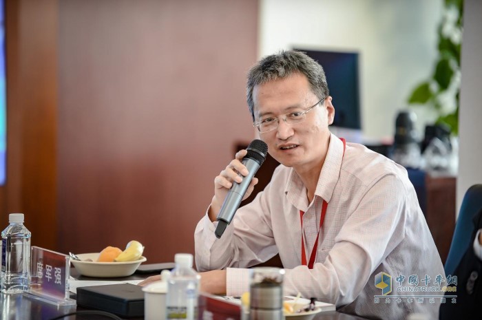 北京理工大學機械與車輛學院副院長席軍強