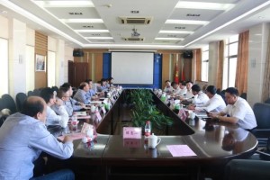 合作共贏 華菱星馬與聚能集團(tuán)簽署戰(zhàn)略合作協(xié)議