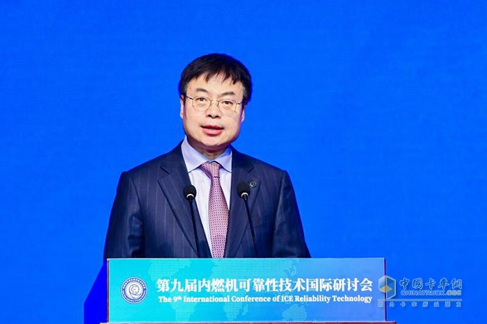 中國工程院院士、中國內(nèi)燃機(jī)學(xué)會(huì)理事長、天津大學(xué)校長金東寒
