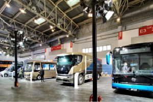 出場便帶來豪華科技盛宴 比亞迪商用車多款新品閃耀北京道路運輸車輛展 