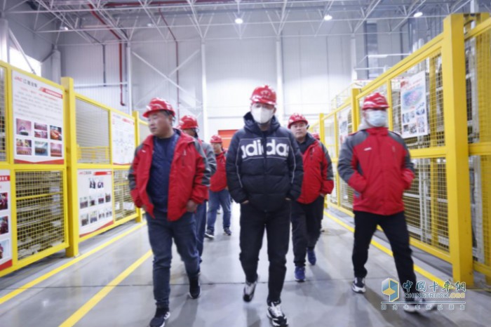 江蘇徐州客戶走進(jìn)江淮汽車世界級工廠