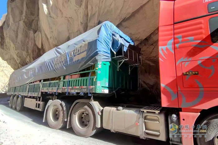 降低底盤(pán)后3號(hào)車(chē)安全通過(guò)老虎嘴