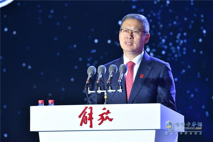 中國一汽總經(jīng)理助理、一汽解放董事長、黨委書記胡漢杰總結(jié)致辭