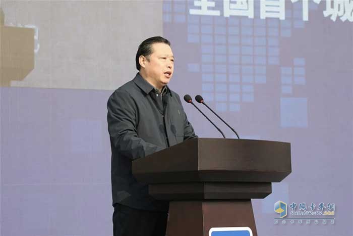 徐工集團(tuán)董事長、黨委書記邱成