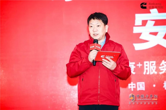 康明斯中國(guó)分銷(xiāo)事業(yè)部服務(wù)和渠道總監(jiān)申獻(xiàn)波