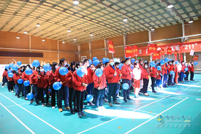 共同慶祝銷(xiāo)量突破20萬(wàn)臺(tái)