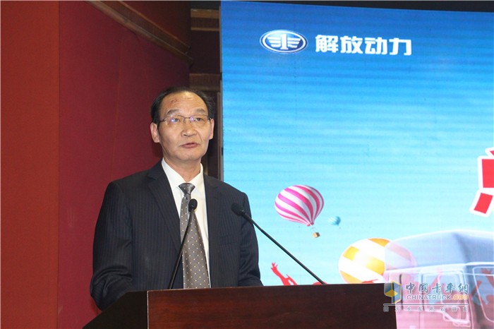 一汽解放發(fā)動機事業(yè)部高級主任師、非道路IPD產(chǎn)品線總監(jiān)張振鋒