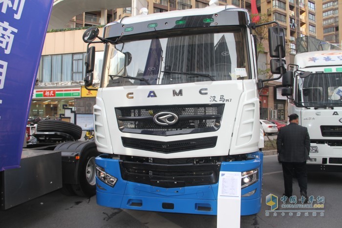 純電動牽引運(yùn)輸車換電版
