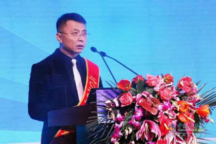高學明在北奔重汽2021年商務年會上進行經驗分享