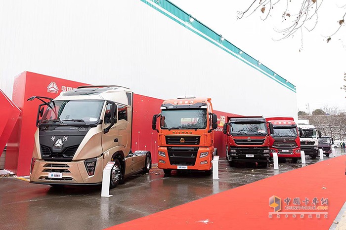 中國(guó)重汽集團(tuán)年產(chǎn)銷商用車突破50萬(wàn)輛