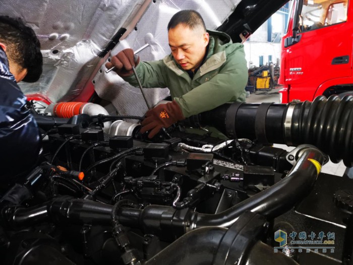 東風(fēng)康明斯 Z15N 天然氣 發(fā)動機