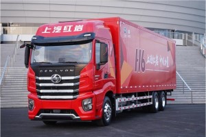 130m3超大容積盡顯“大肚量”，紅巖杰獅H6中置軸貨運(yùn)列車(chē)真能裝