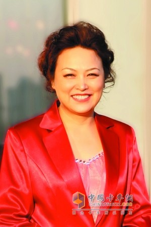 全國(guó)人大代表、長(zhǎng)城汽車總裁 王鳳英