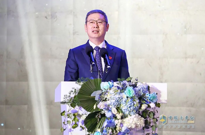 中國(guó)一汽總經(jīng)理助理、一汽解放董事長(zhǎng)黨委書(shū)記胡漢杰發(fā)表致辭