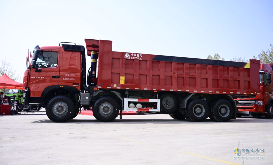 全新一代 自卸王者——豪沃TH7自卸車(chē)強(qiáng)勢(shì)來(lái)襲