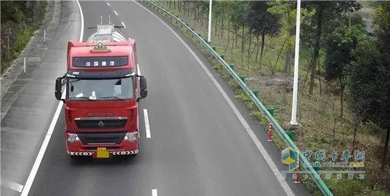 載貨車 ?；愤\(yùn)輸