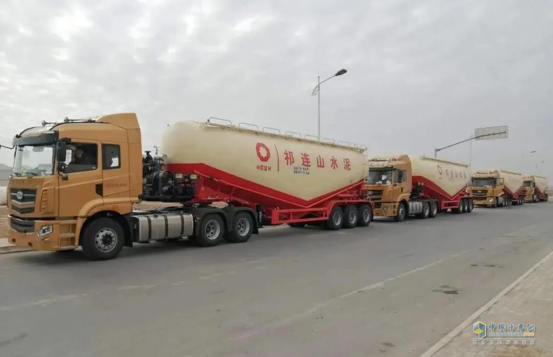 搭載漢馬動(dòng)力的華菱漢馬整車(chē)產(chǎn)品