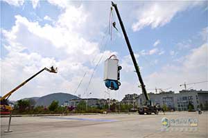 飛碟W5摔得是車嗎？這是飛碟汽車對(duì)安全的執(zhí)著