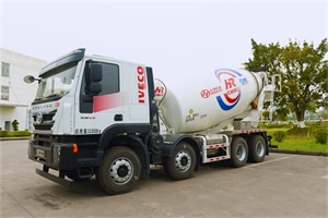 上汽紅巖輕量化攪拌車，助力城市基建事“拌”功倍