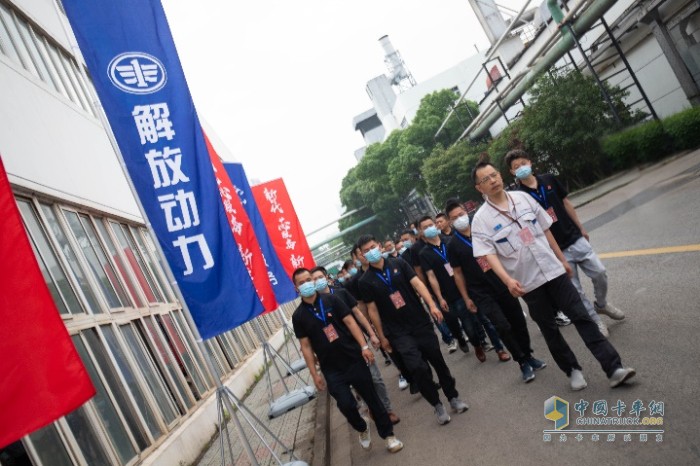 解放動力 國六 發(fā)動機