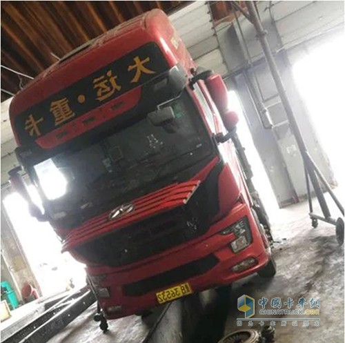 大運(yùn)重卡,牽引車(chē)