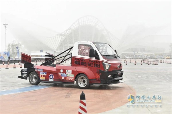 飛碟汽車  輕卡載貨車