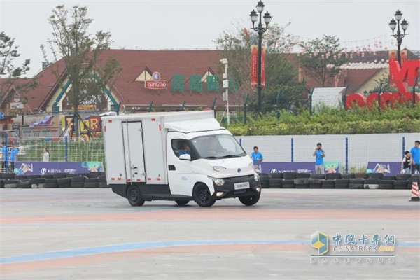 飛碟汽車  輕卡載貨車