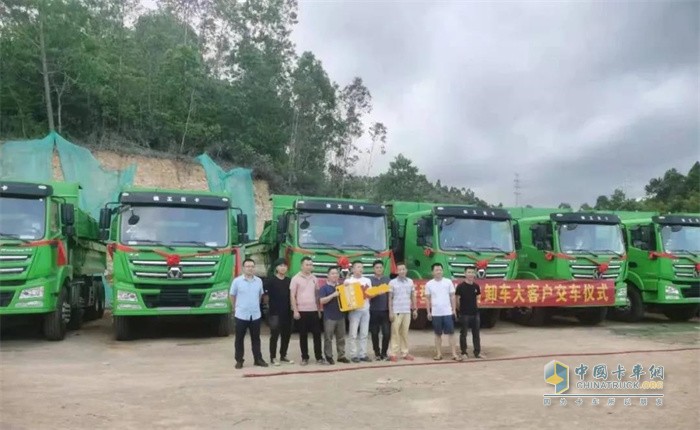徐工汽車(chē)   自卸車(chē)