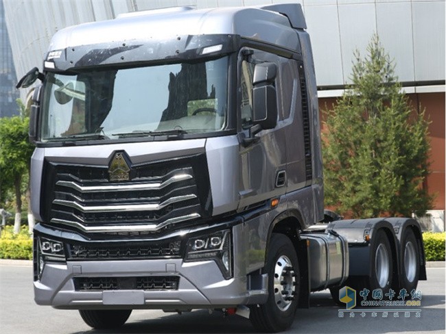 中國重汽  豪沃牽引車