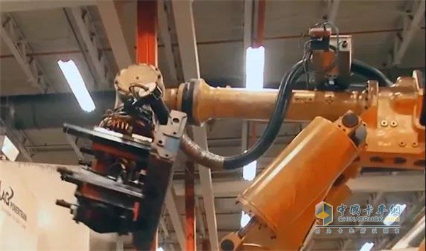 康明斯中國  國六發(fā)動(dòng)機(jī)