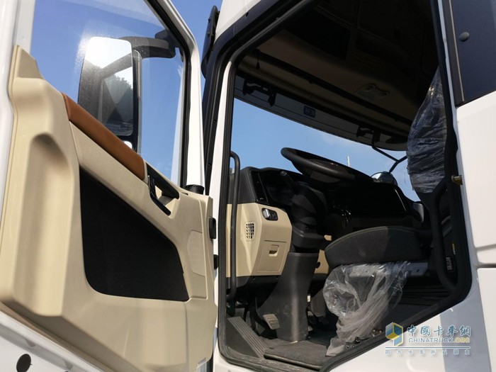 德龍X5000醫(yī)療車氣囊懸架設(shè)計