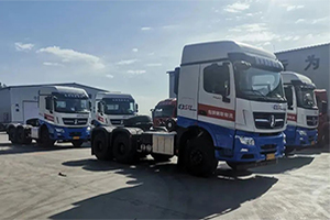 北奔重卡首批國六牽引車交付包鋼鋼聯(lián)