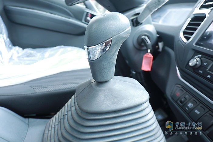 慶鈴五十鈴 M100輕卡 發(fā)現(xiàn)信賴 中國(guó)卡車用戶調(diào)查
